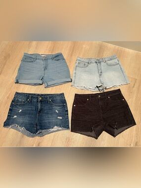 Women’s Denim Short